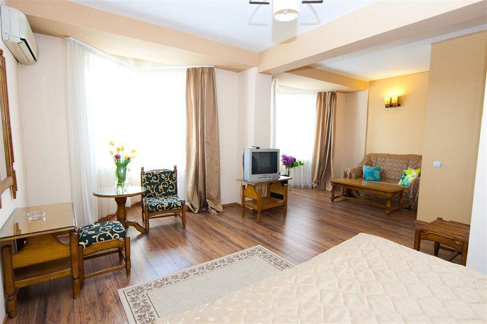Hotel Onix クルージュ＝ナポカ エクステリア 写真